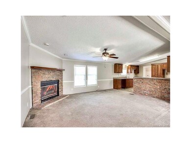 Family Room/Fireplace