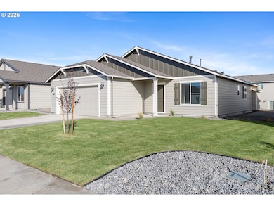 483 Arthur St, Umatilla, OR 97882 - photo 2