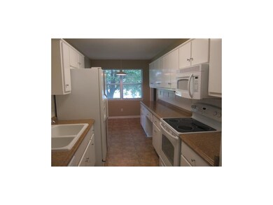 706 Twilight Ct, Raymore, MO 64083 - photo 3