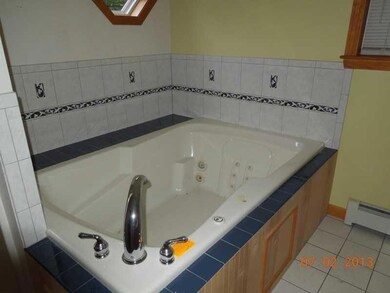 Master Bath/Spa.