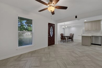 8638 Cottage Gate Ln, Houston, TX 77088 - photo 3