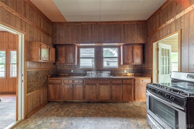 415 E Creek Ave, McAlester, OK 74501 - photo 7