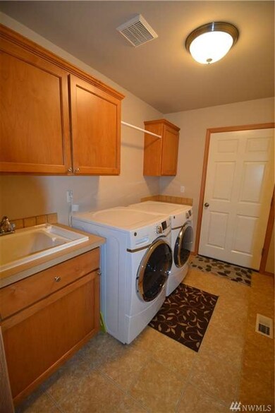 15827 Yelm Terra Way SE, Yelm, WA 98597 - photo 7