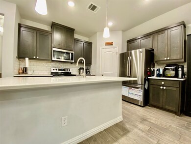 332 Paloma St, Weatherford, TX 76087 - photo 2