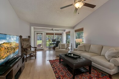 005_Living Room