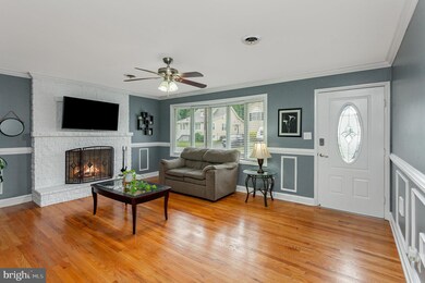 705 Clover Ave, Essex, MD 21221 - photo 3