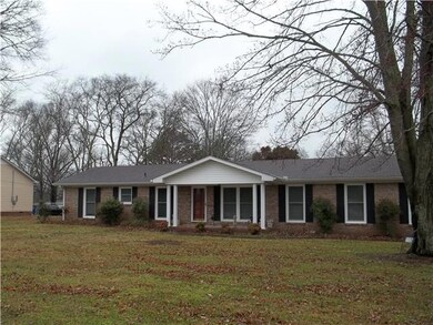 1115 Fairfield Pike, Shelbyville, TN 37160 - photo 2