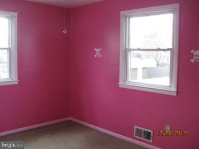 2919 Illinois Ave, Halethorpe, MD 21227 - photo 5