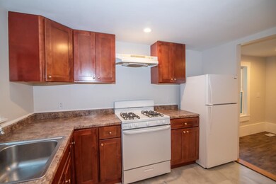 13 Bradley St, Concord, NH 03301 - photo 6