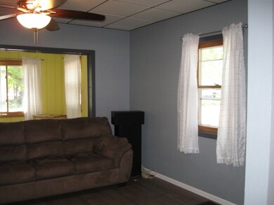 220W10thLivingRoom