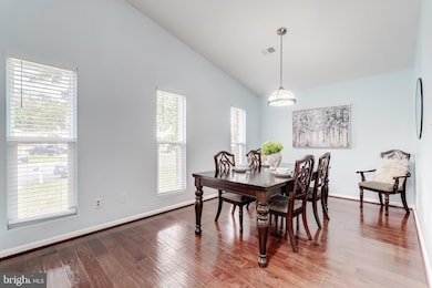 316 Hanford Ct, Sterling, VA 20164 - photo 3