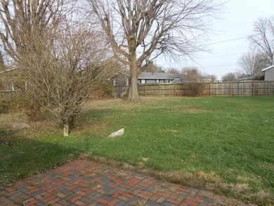 1570 N Court St, Circleville, OH 43113 - photo 4