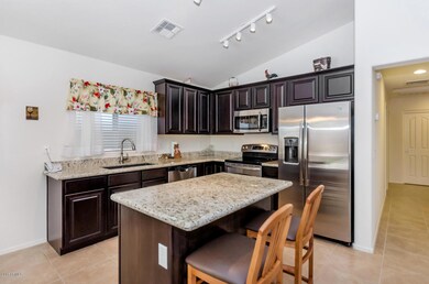 18374 W Surprise Farms Loop N-large-007-