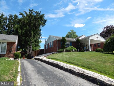 2504 Springview Rd, Norristown, PA 19401 - photo 2