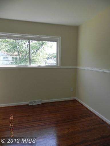 6702 Vermont Ct, Hyattsville, MD 20785 - photo 7