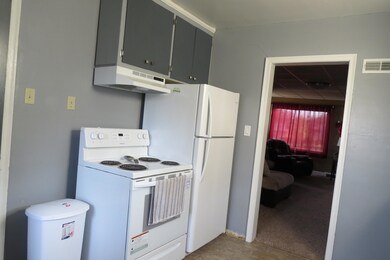 409 5th St SE, Jamestown, ND 58401 - photo 6