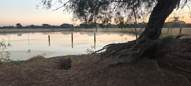 321 Veteran's Memorial Dr, Navasota, TX 77868 - photo 2