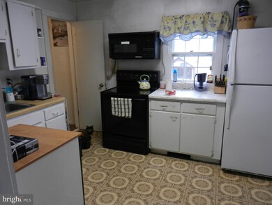 3919 Oakdale Cir, Triangle, VA 22172 - photo 5