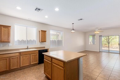 HN Kitchen to Family Rm