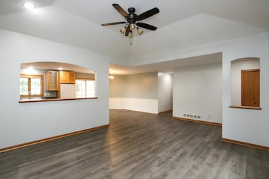 316 20th St W, Glencoe, MN 55336 - photo 5