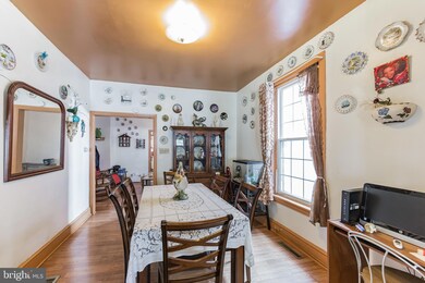 734 Thorn St, Reading, PA 19601 - photo 7