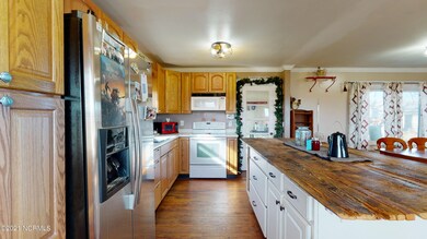489 Newport Loop Road-27