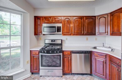 8 De Leon Cir, Franklin Township, NJ 08823 - photo 7