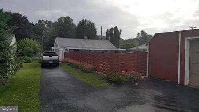 808 S Railroad St, Palmyra, PA 17078 - photo 3