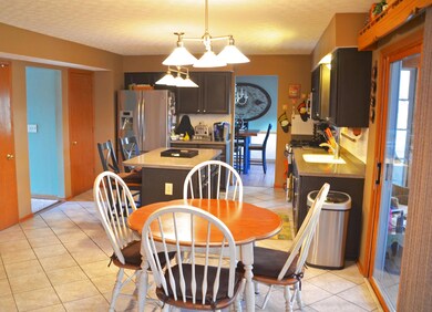 eat in kitchen