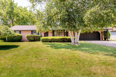 4904 Riverside Trail