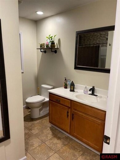 1104 S Payne St, New Ulm, MN 56073 - photo 5