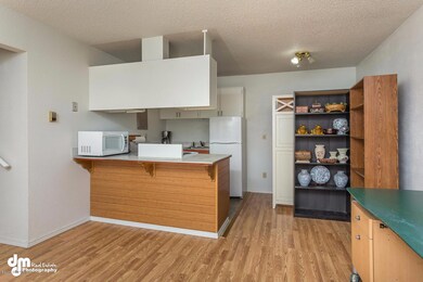 4511 Folker Street 17A-large-008-6-Kitch