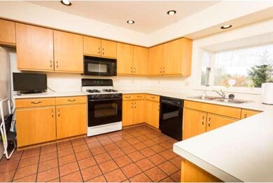 1932 Meadow Ln, Reading, PA 19610 - photo 2