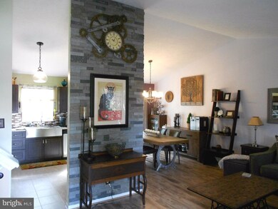 86 Jennifer Ln, Morrisville, PA 19067 - photo 2