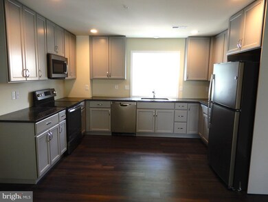 818 Summer Ave, Lansdale, PA 19446 - photo 3