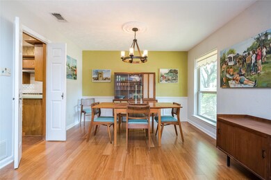 1908 Hollyhill Ln, Denton, TX 76205 - photo 3