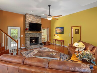 135 Buckeye Dr unit 94, Hendersonville, NC 28792 - photo 6