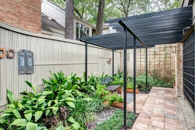 78 Sugarberry Cir, Houston, TX 77024 - photo 3