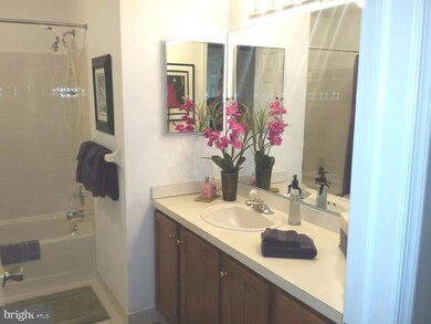 303 Pritchard Place unit 303, Newtown Square, PA 19073 - photo 6