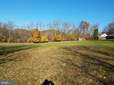 1623 Butter Ln, Reading, PA 19606 - photo 4