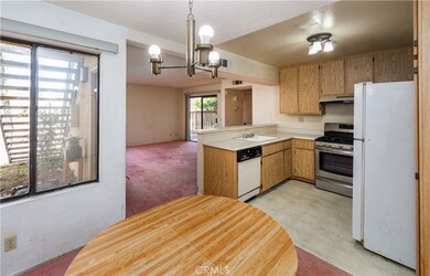 Dining Area Off Kitchen