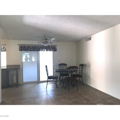 29th Kitchen Dining Area
