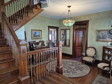 205 N Mulberry St, Eureka, KS 67045 - photo 2