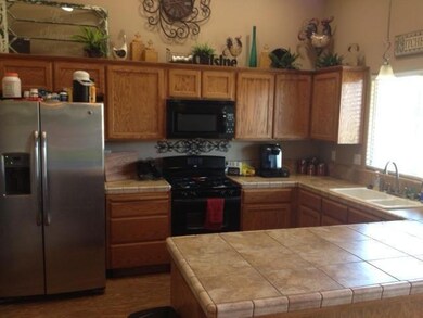 533 W Bel Aire Ln, Porterville, CA 93257 - photo 3