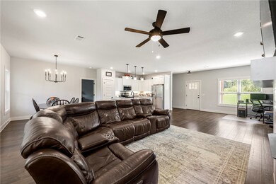 7 Cressage Ln, Bella Vista, AR 72714 - photo 4