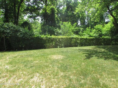 17 Frantone Ln, Albany, NY 12211 - photo 5