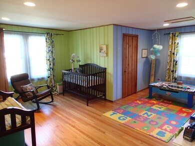 1585 Whitcomb Ave, Des Plaines, IL 60018 - photo 7