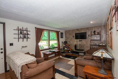 91 King Rd, Saratoga Springs, NY 12866 - photo 3