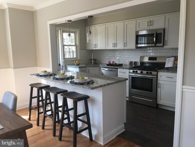 6504 Loch Hill Rd, Baltimore, MD 21239 - photo 5