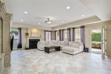 Large Family Room w/ Fireplace